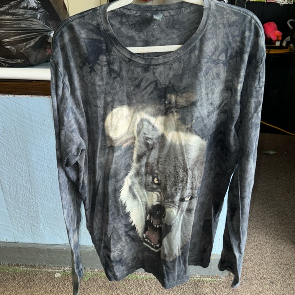 Wolf mountain shirt